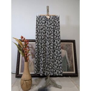 Vintage‎ David Brooks black & white floral maxi skirt — size 8.